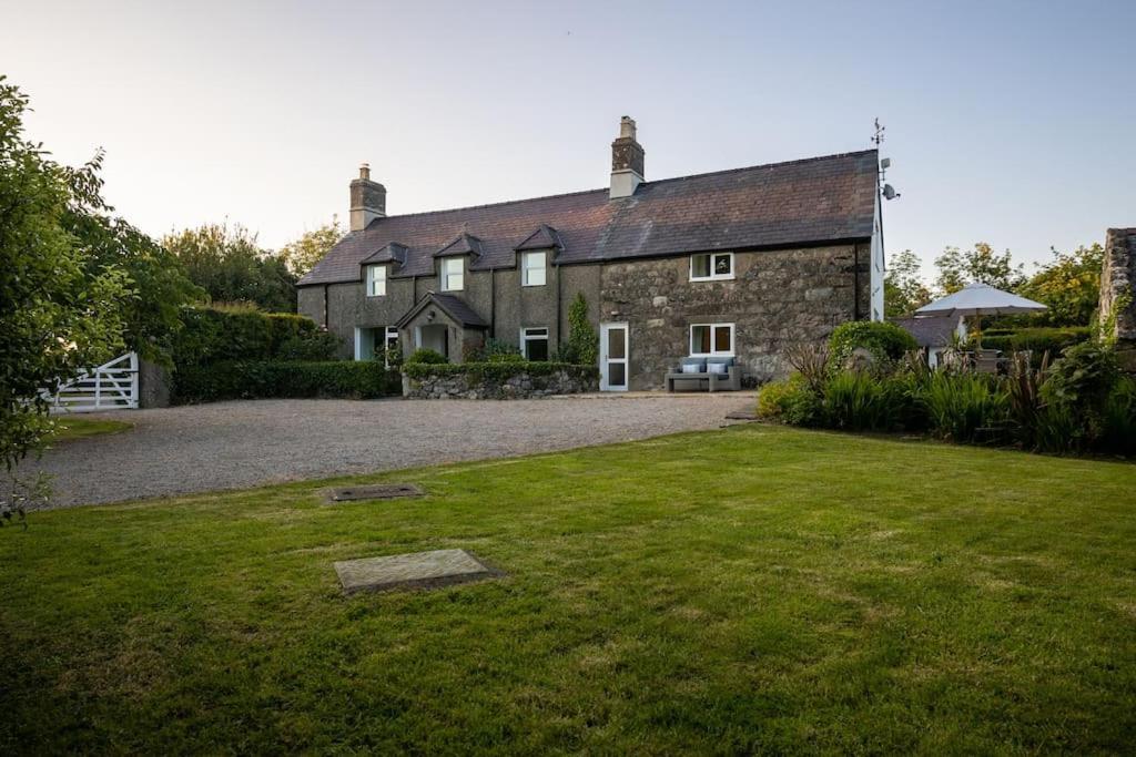 Plas Newydd With Swimming Pool, Fire Pit, And Log Fires Villa Rhiw Eksteriør billede